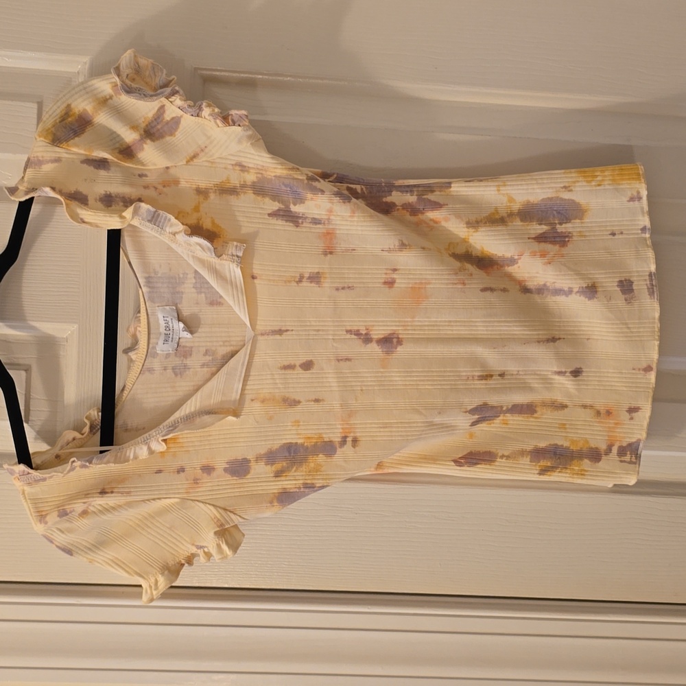 TRUE CRAFT WOMEN'S JUNIOR SHORT SLEEVE IVORY TIE DYE SUMMER TOP SIZE XS